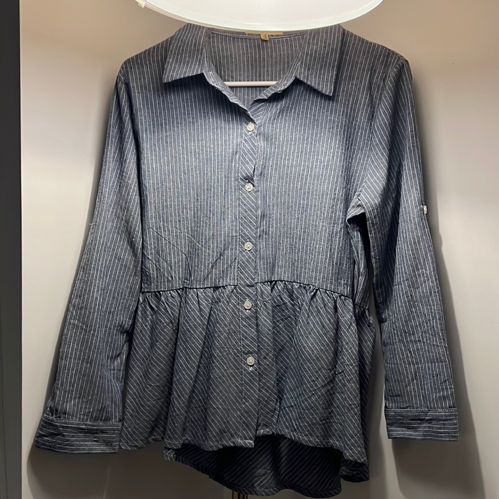 Button down blouse - Picture 3 of 5